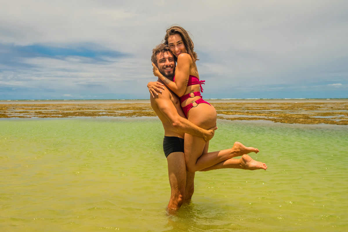 Casal feliz em Boipeba 