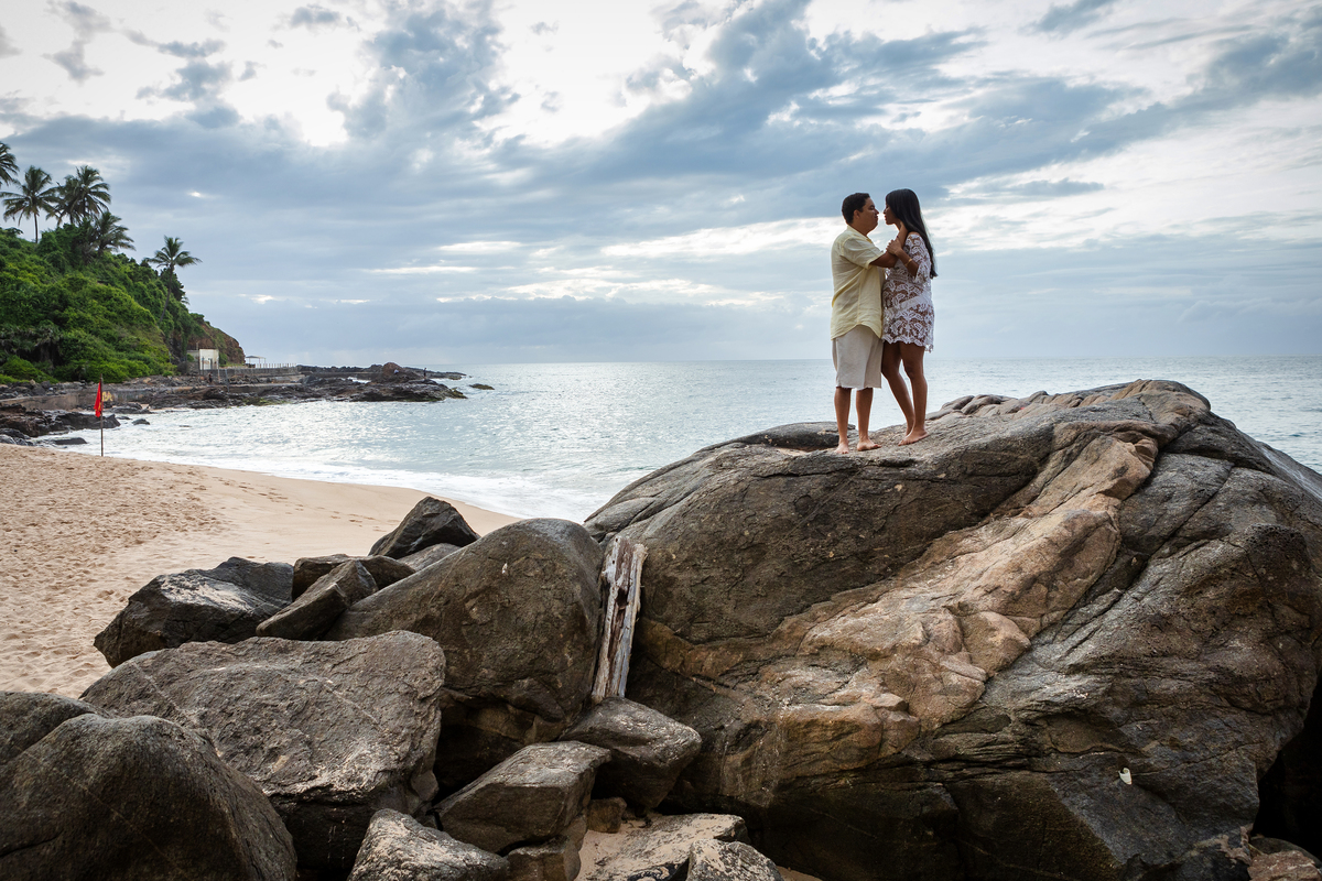 Ensaio de mamãe e papai na pedra 