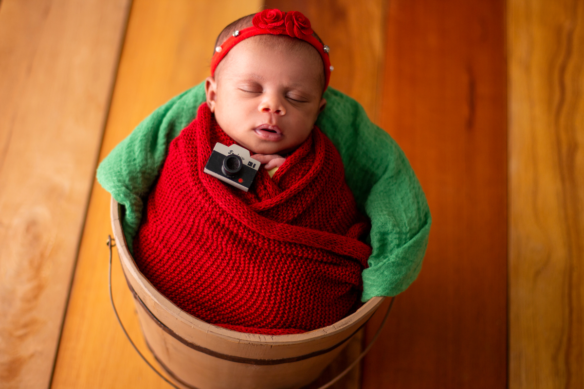 wrap newborn amarelo e props balde