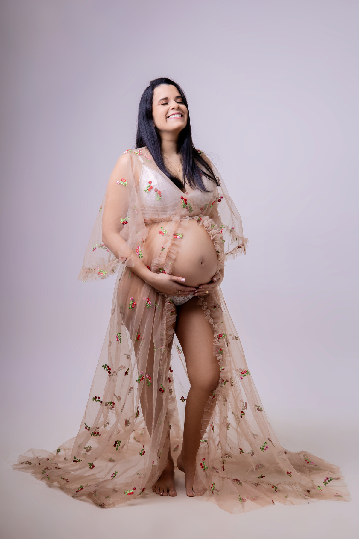 gestante tocando na barriga