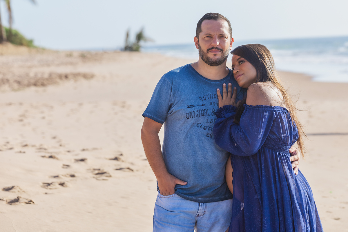 gestante abraçando papai