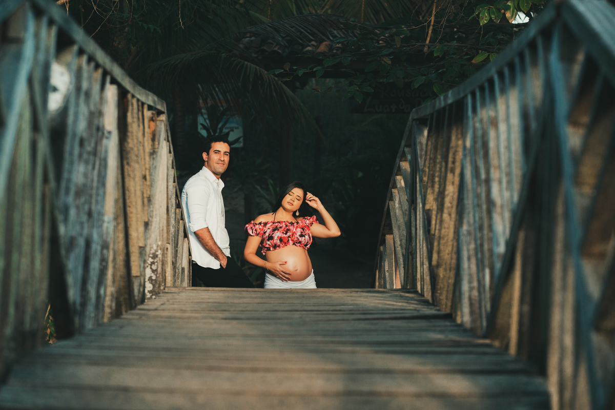 gestante e papai na ponte