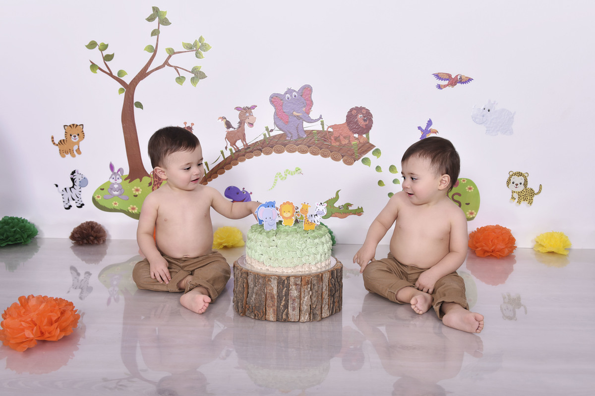 melhorfotografabebe,estudiofotografia,amormaior, odeceixemaravilha,Algarve,fotografiabebes,, sweetbabyfotografia,animaisdaquinta,cenarioencantador,bolo,fotografiafamilia,smashthecake,susananovaisfotografia,asmaisbonitasfotografias,banho,agua,gemeos,smile