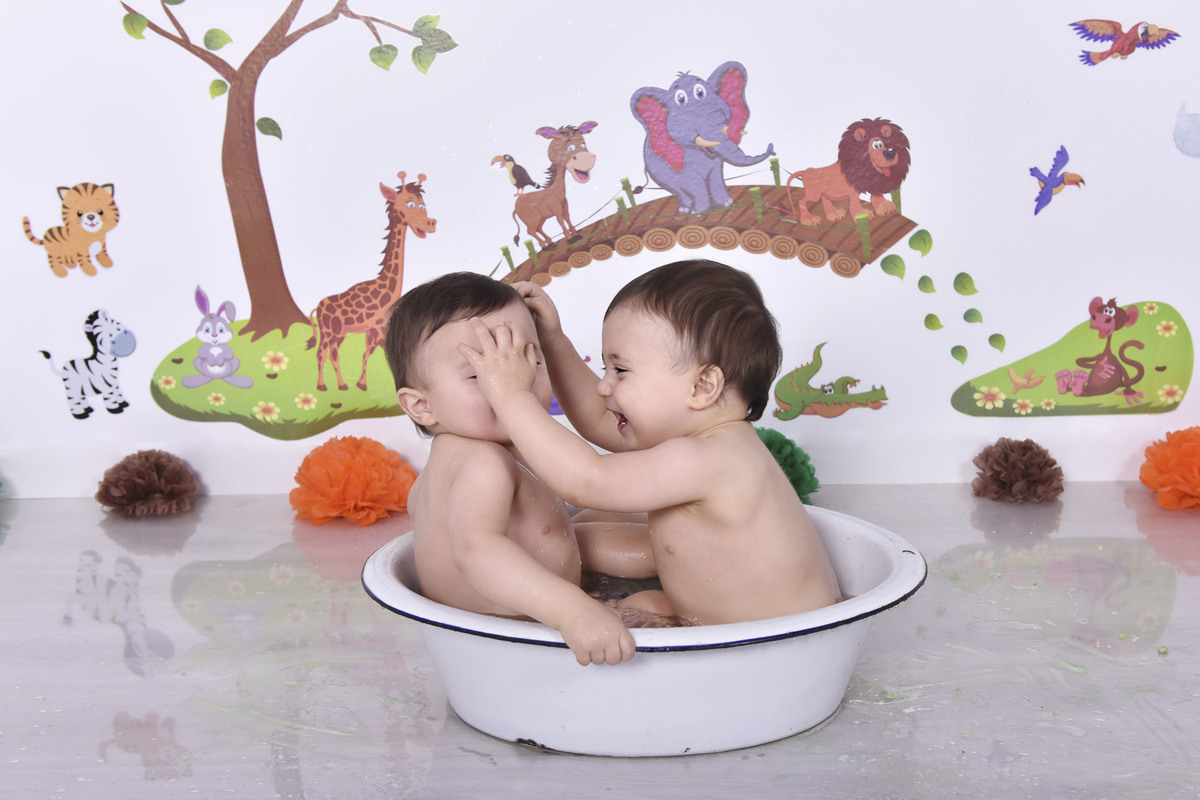 melhorfotografabebe,estudiofotografia,amormaior, odeceixemaravilha,Algarve,fotografiabebes,, sweetbabyfotografia,animaisdaquinta,cenarioencantador,bolo,fotografiafamilia,smashthecake,susananovaisfotografia,asmaisbonitasfotografias,banho,agua,gemeos,smile