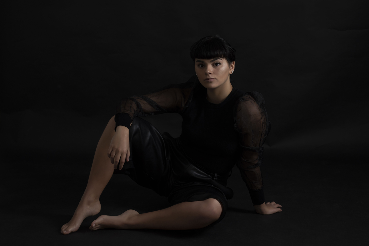 mulher,elegancia,retrato,sessaofeminina,contornocorpo,melhorfotografademulher,estudio,susananovaisfotografia,sensual