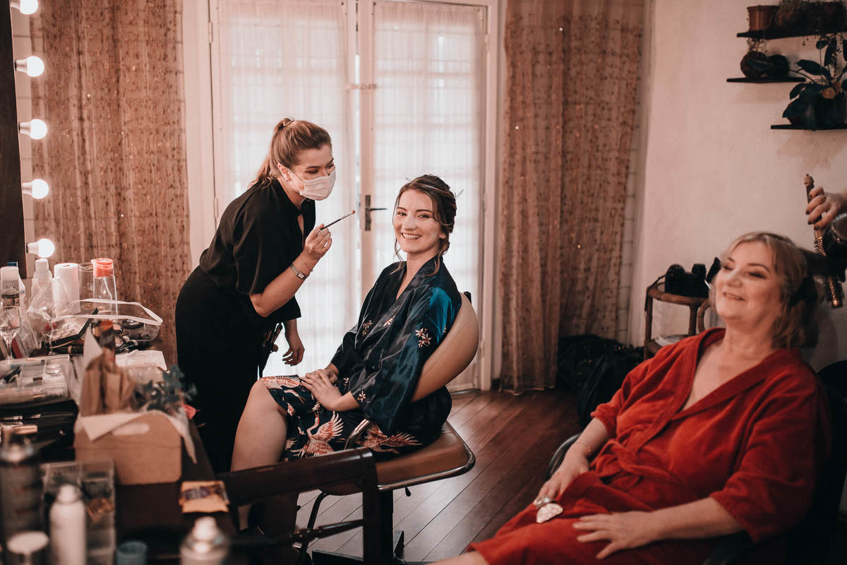 noiva e mae da noiva na producao de beleza para o casamento