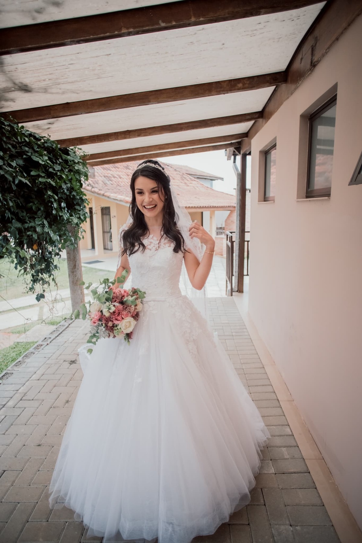 making of noiva ju laggus maquiagem beauty leve iluminadora penteado semi preso su macedo