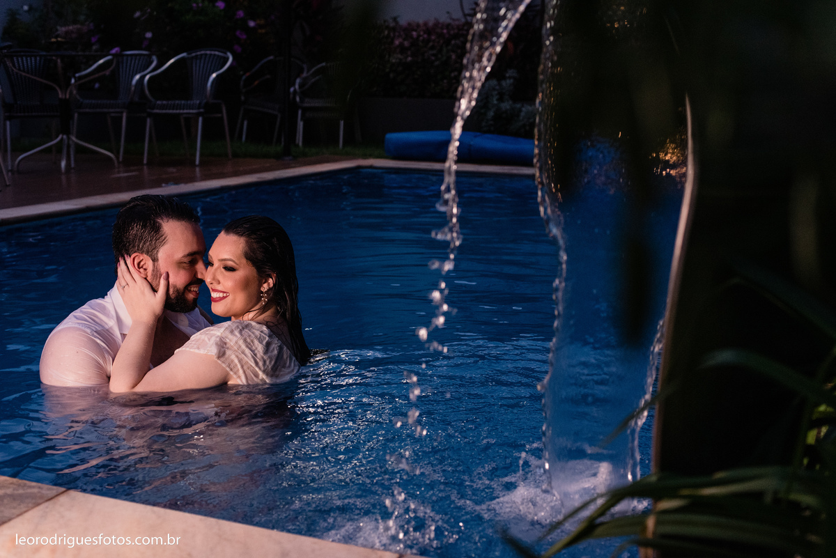 pré wedding na piscina