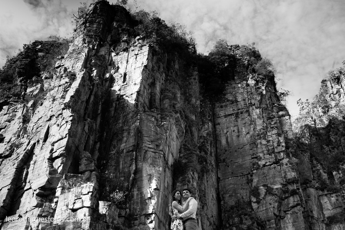 pré wedding - fotos de casais - pré wedding em capitólio-mg - capitólio-mg - escarpas do lago Capitolio-mg