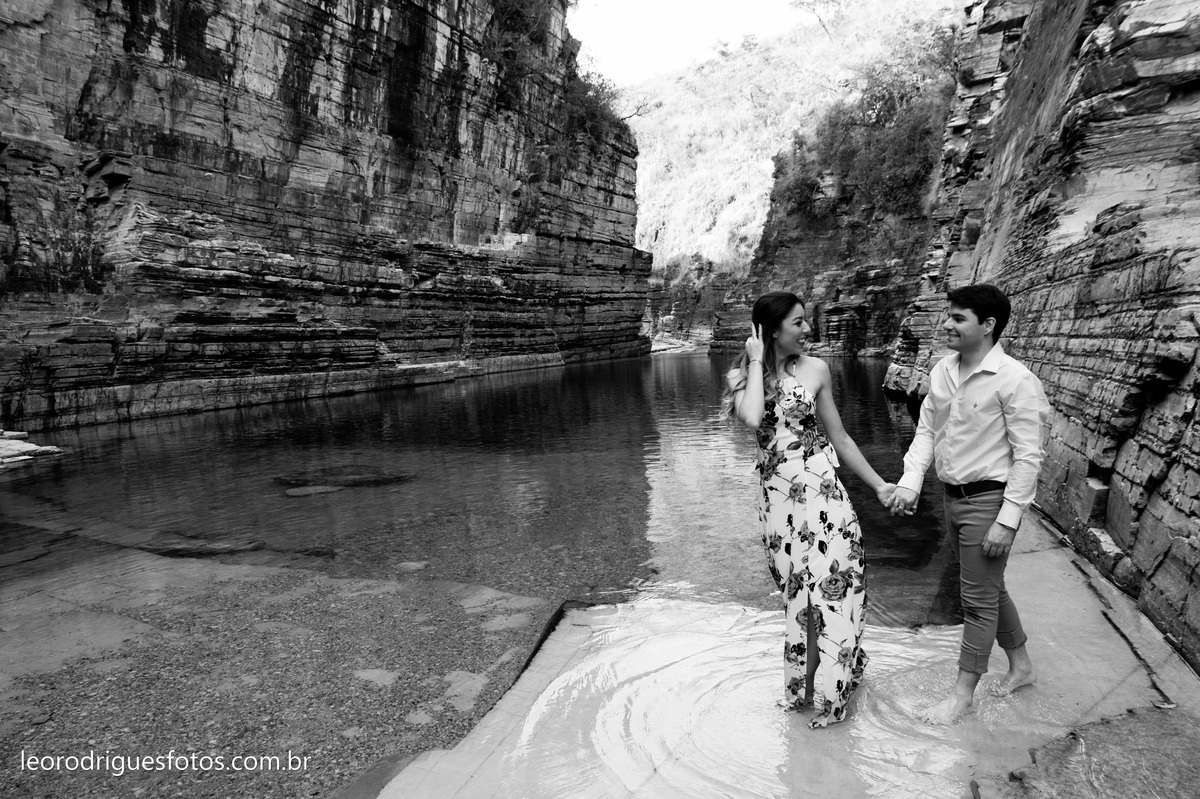 pré wedding - fotos de casais - pré wedding em capitólio-mg - capitólio-mg - escarpas do lago Capitolio-mg