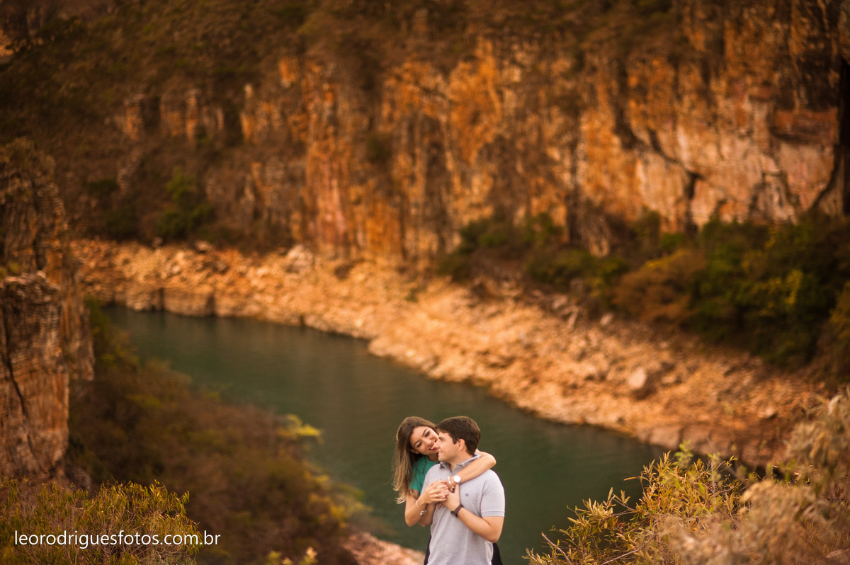 pré wedding - fotos de casais - pré wedding em capitólio-mg - capitólio-mg - escarpas do lago Capitolio-mg