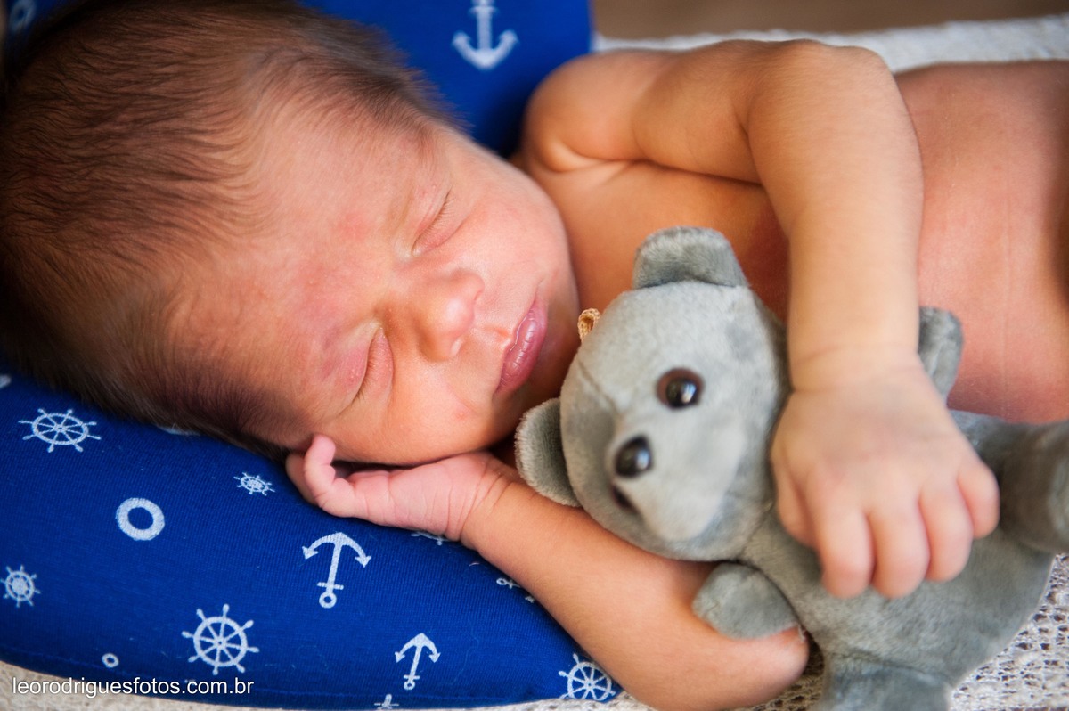 newborn, newborn benjamin, newborn em uberaba, fotos de recém nascido, fotos criativas de newborn, fotos newborn uberaba 