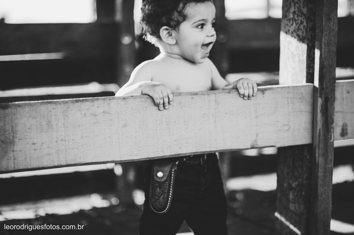 um aninho, book de criança, criança, fotos de criança, fotos de aniversario, fotos de criança em fazenda, fazenda, book na fazenda, book de criança na fazenda, fotos criativas de criança, fotos criativas de criança na fazenda 