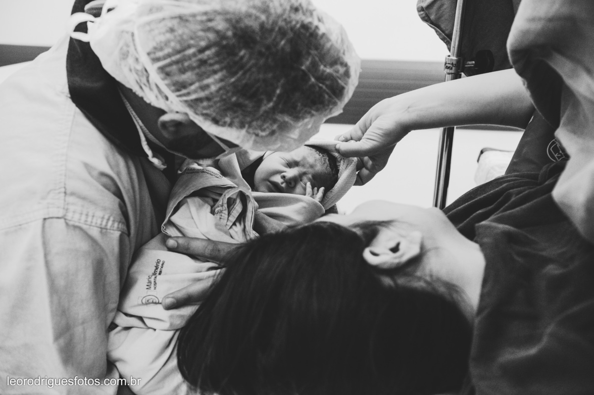 to, fotos do parto, fotos do parto Mário Palmério Hospital Universitário - Uberaba MG, fotos criativas de parto, fotos de recém nascido.