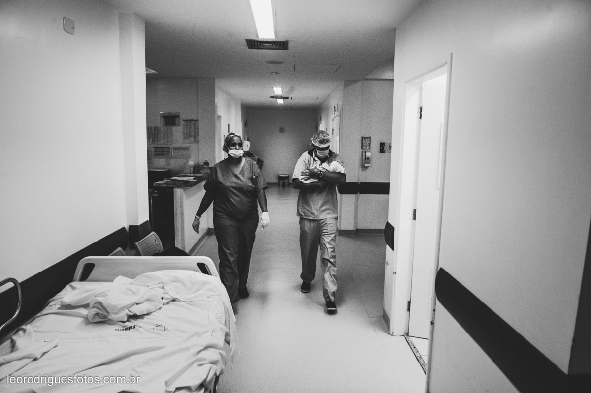 to, fotos do parto, fotos do parto Mário Palmério Hospital Universitário - Uberaba MG, fotos criativas de parto, fotos de recém nascido.