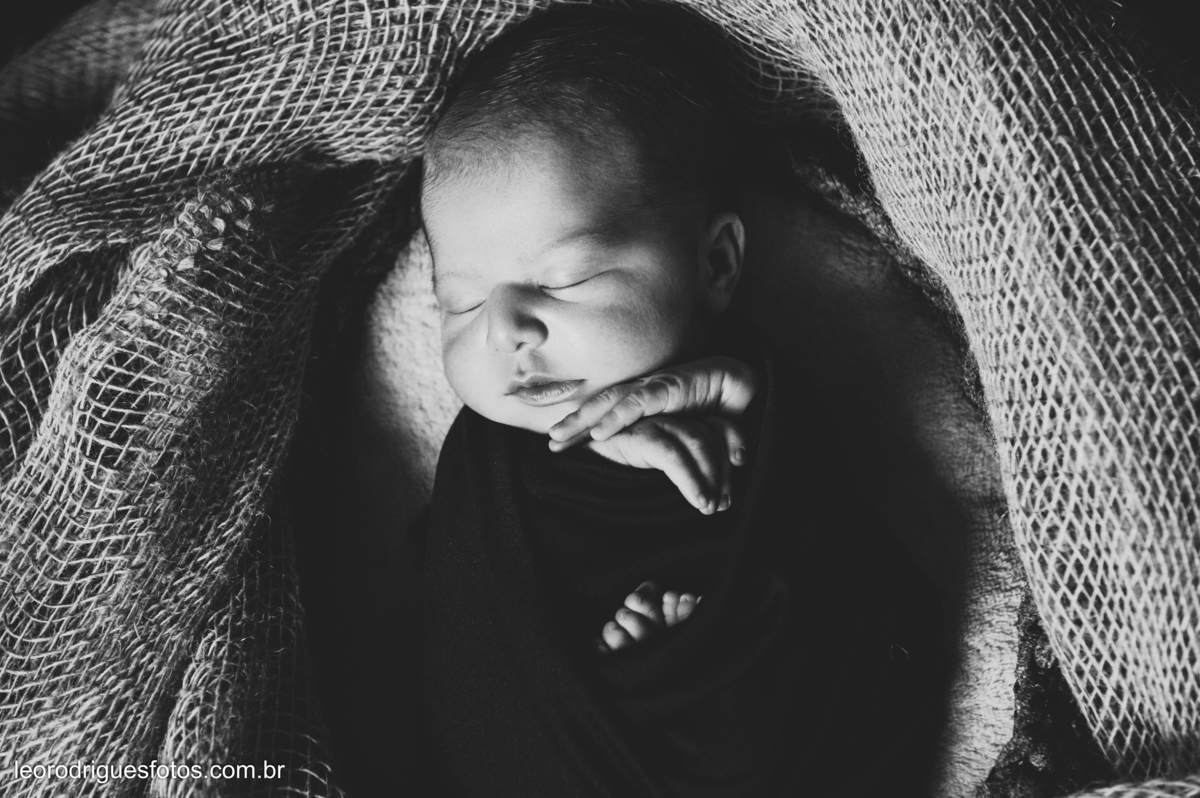 newborn, fotos de recém nascido, newborn estúdio léo rodrigues fotos, fotos de criança, recém nascido, uberaba mg, newborn uberaba mg.