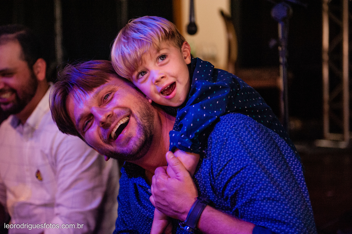 wedding, casamento, making off do noivo,  making off do noiva, casamento de policial em uberaba mg, casamento igreja são domingos uberaba mg, recepção casa do folclore uberaba mg, fotos criativas de casamento