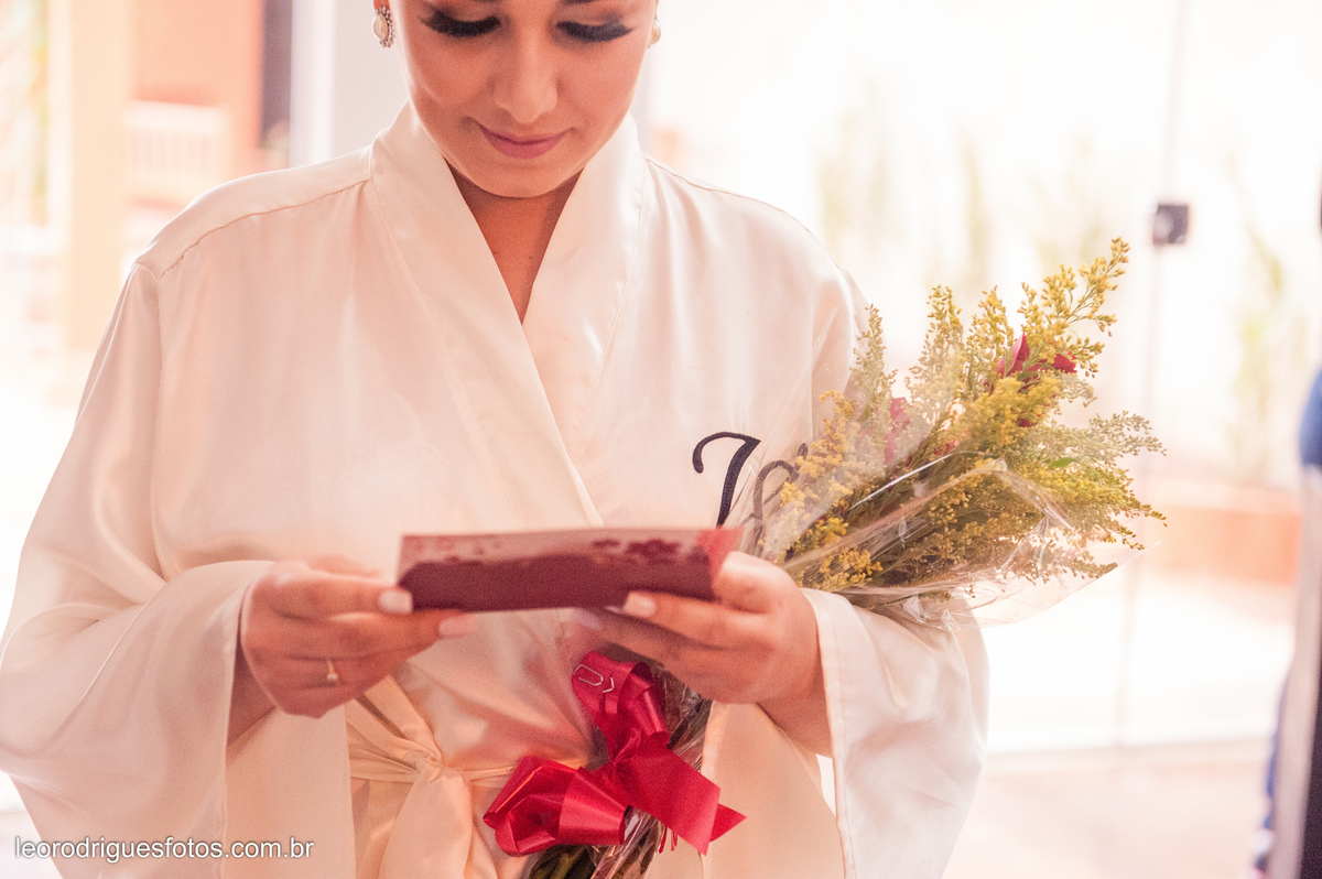 wedding, casamento, making off do noivo,  making off do noiva, casamento de policial em uberaba mg, casamento igreja são domingos uberaba mg, recepção casa do folclore uberaba mg, fotos criativas de casamento
