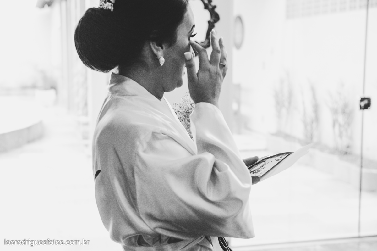 wedding, casamento, making off do noivo,  making off do noiva, casamento de policial em uberaba mg, casamento igreja são domingos uberaba mg, recepção casa do folclore uberaba mg, fotos criativas de casamento