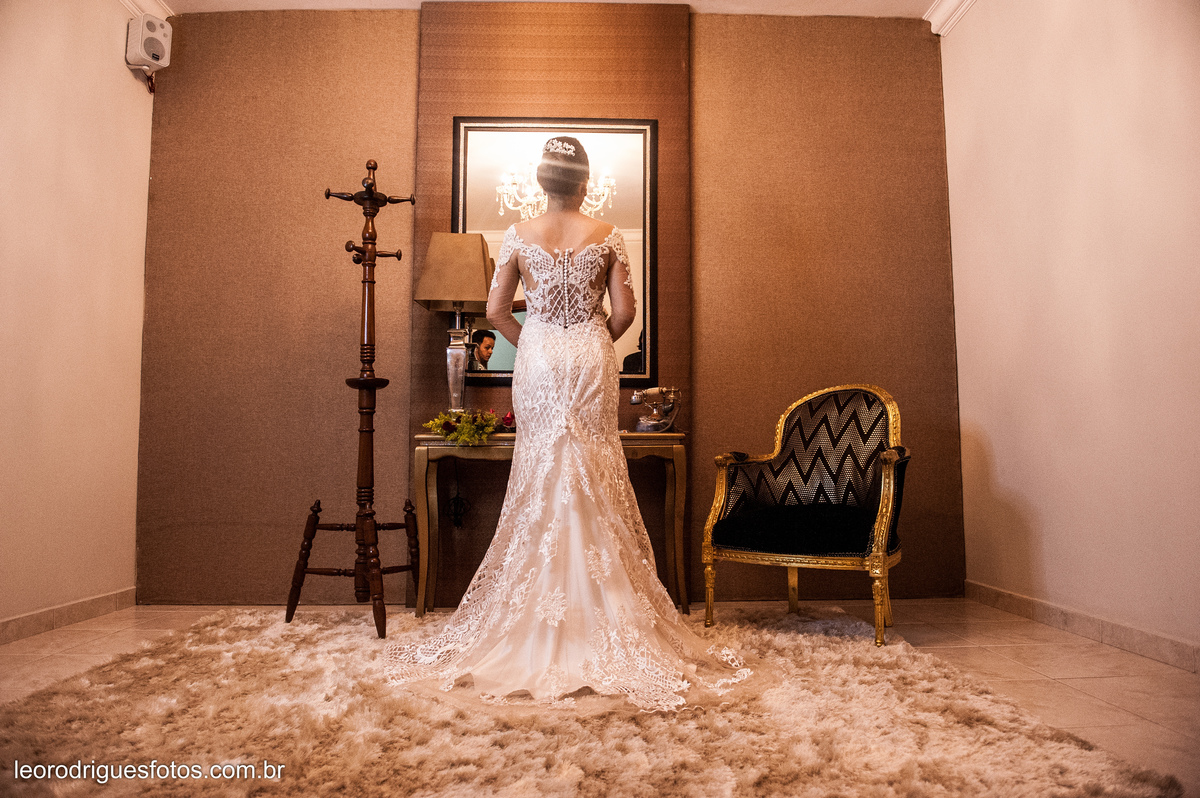 wedding, casamento, making off do noivo,  making off do noiva, casamento de policial em uberaba mg, casamento igreja são domingos uberaba mg, recepção casa do folclore uberaba mg, fotos criativas de casamento