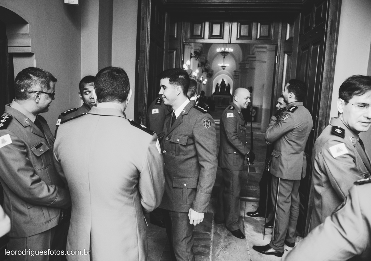 wedding, casamento, making off do noivo,  making off do noiva, casamento de policial em uberaba mg, casamento igreja são domingos uberaba mg, recepção casa do folclore uberaba mg, fotos criativas de casamento