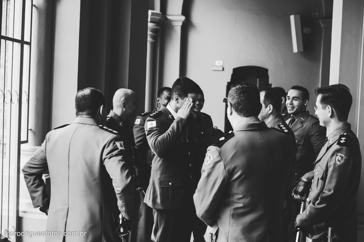 wedding, casamento, making off do noivo,  making off do noiva, casamento de policial em uberaba mg, casamento igreja são domingos uberaba mg, recepção casa do folclore uberaba mg, fotos criativas de casamento