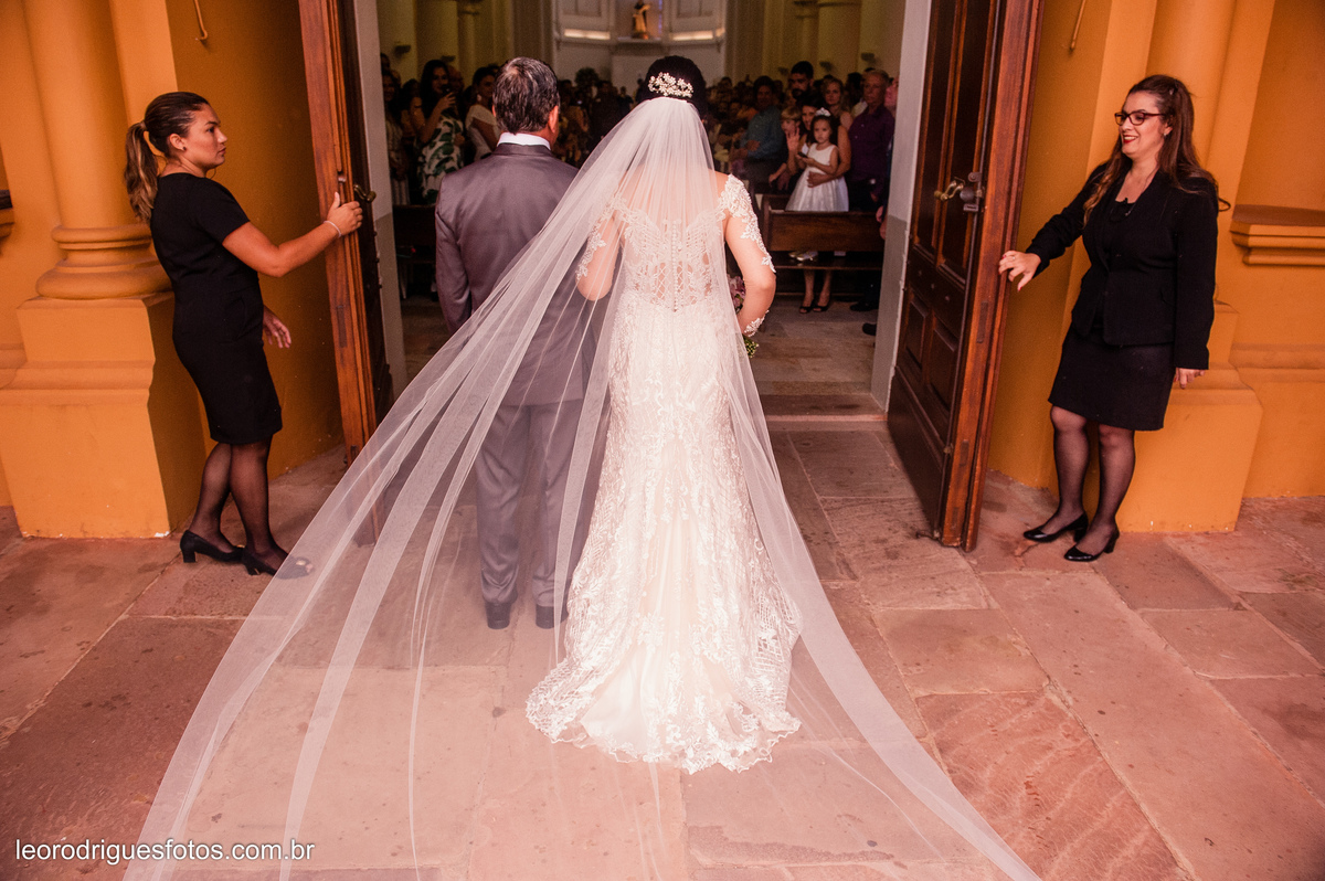 wedding, casamento, making off do noivo,  making off do noiva, casamento de policial em uberaba mg, casamento igreja são domingos uberaba mg, recepção casa do folclore uberaba mg, fotos criativas de casamento