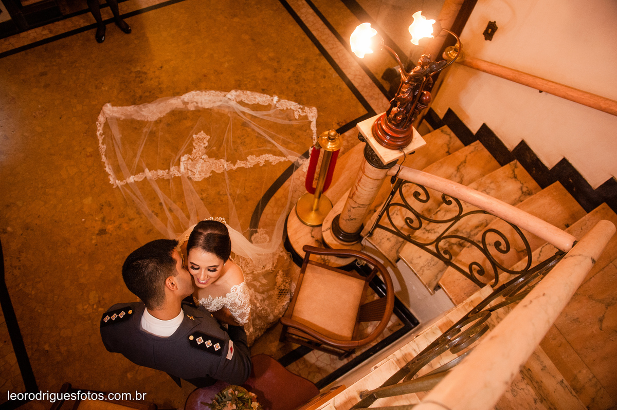 wedding, casamento, making off do noivo,  making off do noiva, casamento de policial em uberaba mg, casamento igreja são domingos uberaba mg, recepção casa do folclore uberaba mg, fotos criativas de casamento