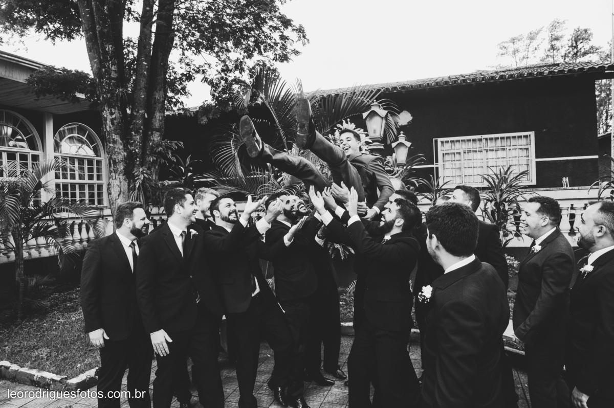 wedding, casamento, making off do noivo,  making off do noiva, casamento de policial em uberaba mg, casamento igreja são domingos uberaba mg, recepção casa do folclore uberaba mg, fotos criativas de casamento