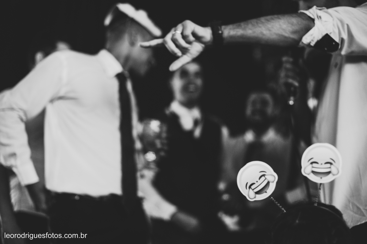 wedding, casamento, making off do noivo,  making off do noiva, casamento de policial em uberaba mg, casamento igreja são domingos uberaba mg, recepção casa do folclore uberaba mg, fotos criativas de casamento