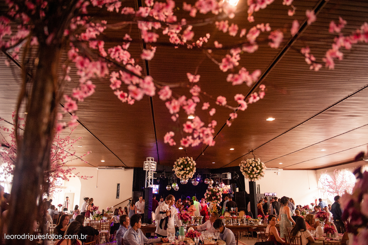 wedding, casamento, making off do noivo,  making off do noiva, casamento de policial em uberaba mg, casamento igreja são domingos uberaba mg, recepção casa do folclore uberaba mg, fotos criativas de casamento