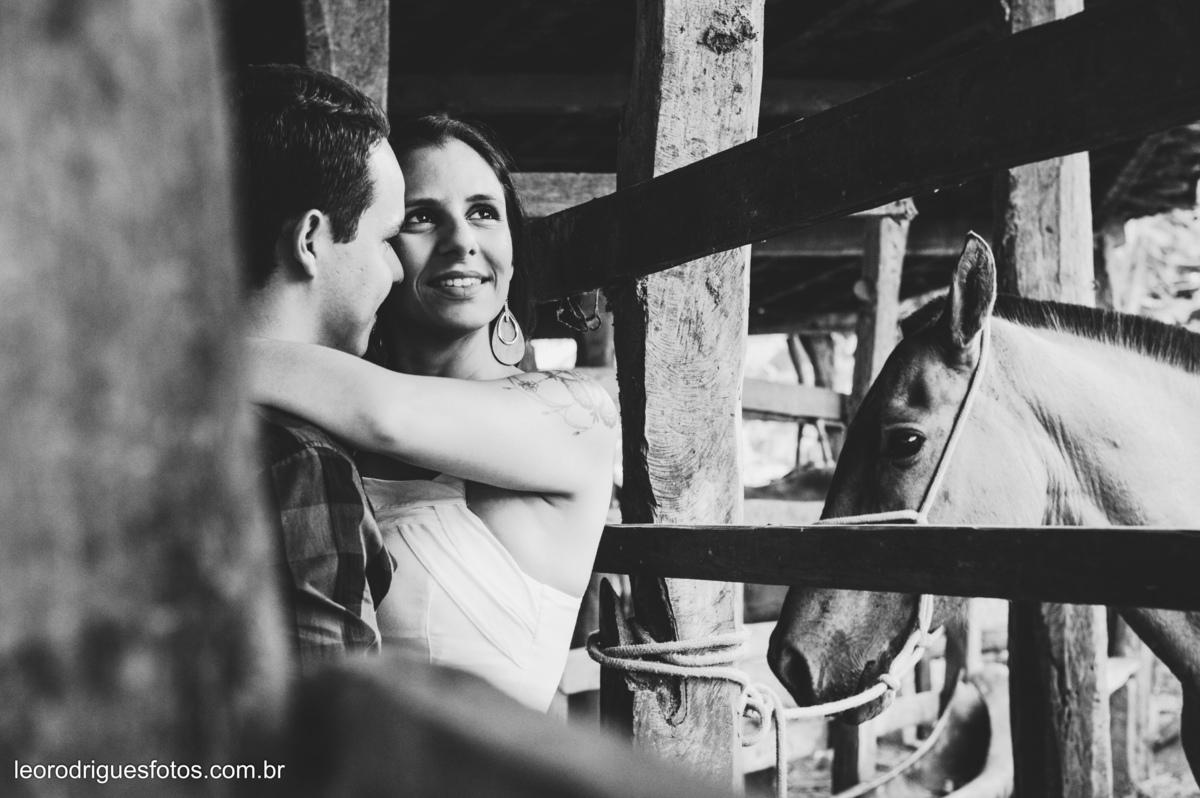 pré wedding, pré casamento, foto de casal, fotos em matutina mg, matutina mg, pré wedding em matutina mg, fotos criativas de casal, 