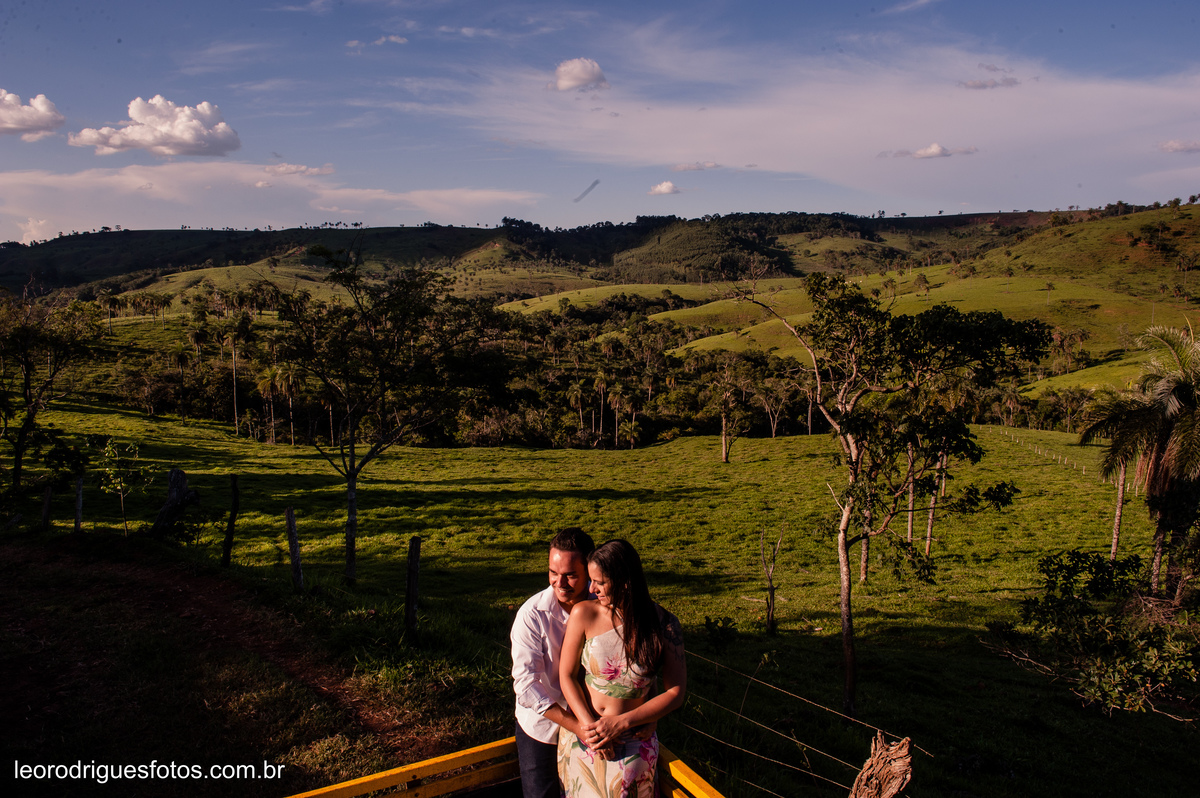 pré wedding, pré casamento, foto de casal, fotos em matutina mg, matutina mg, pré wedding em matutina mg, fotos criativas de casal, 