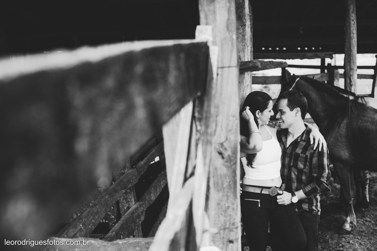 pré wedding, pré casamento, foto de casal, fotos em matutina mg, matutina mg, pré wedding em matutina mg, fotos criativas de casal, 