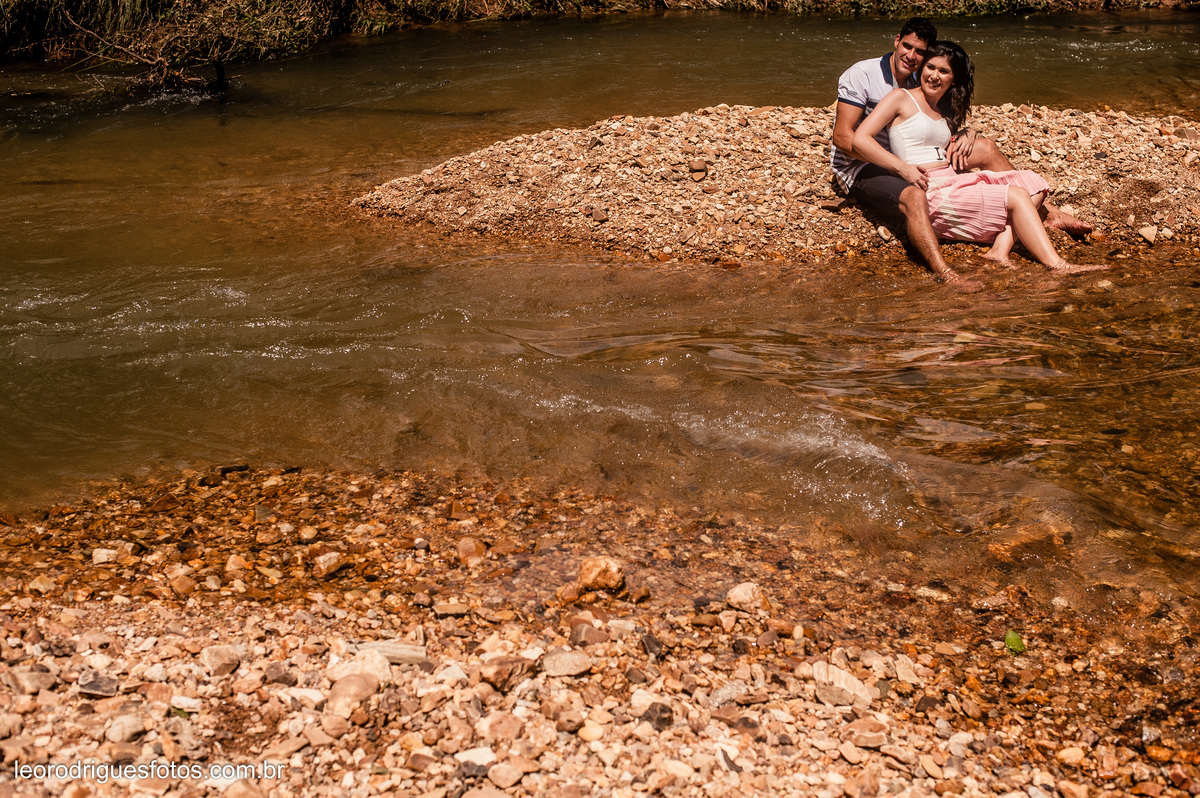 pré wedding, pré casamento, pré fotos, fotos de casais, serra da canastra mg, pré wedding serra da canastra mg, desemboque, fotos criativas de pré wedding, fotos criativas de casais, fotos na serra da canastra mg, fotos no desemboque mg
