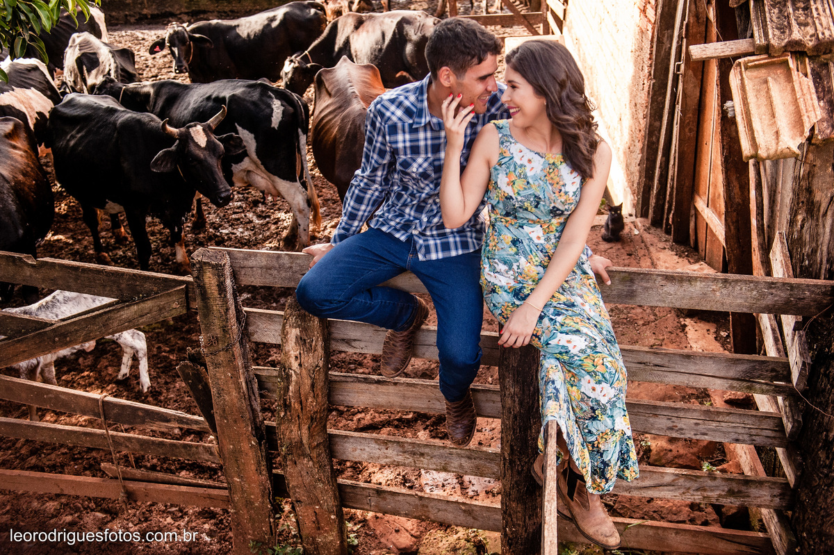 pré wedding, pré casamento, pré fotos, fotos de casais, serra da canastra mg, pré wedding serra da canastra mg, desemboque, fotos criativas de pré wedding, fotos criativas de casais, fotos na serra da canastra mg, fotos no desemboque mg