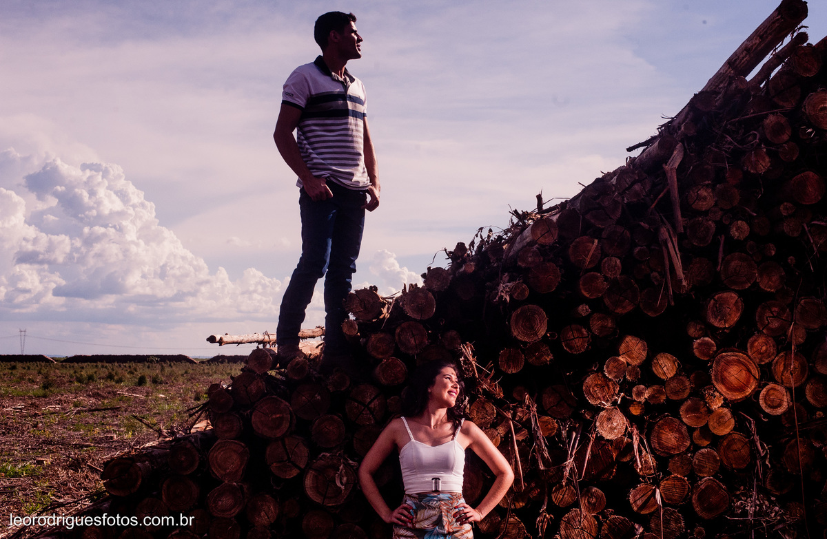 pré wedding, pré casamento, pré fotos, fotos de casais, serra da canastra mg, pré wedding serra da canastra mg, desemboque, fotos criativas de pré wedding, fotos criativas de casais, fotos na serra da canastra mg, fotos no desemboque mg