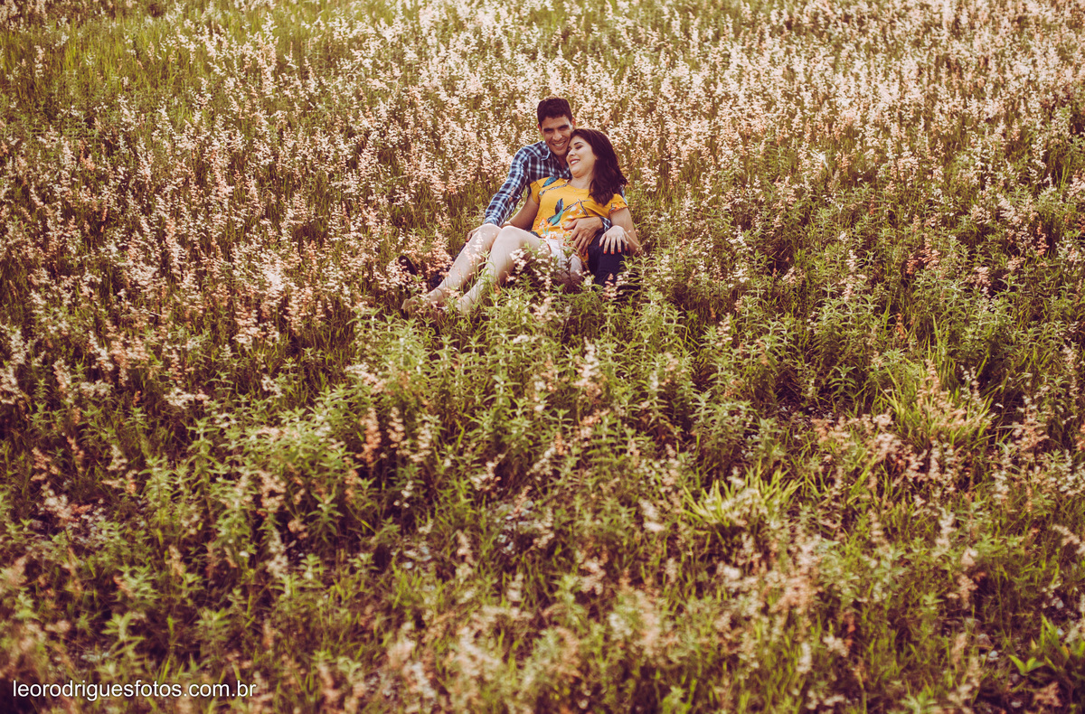 pré wedding, pré casamento, pré fotos, fotos de casais, serra da canastra mg, pré wedding serra da canastra mg, desemboque, fotos criativas de pré wedding, fotos criativas de casais, fotos na serra da canastra mg, fotos no desemboque mg