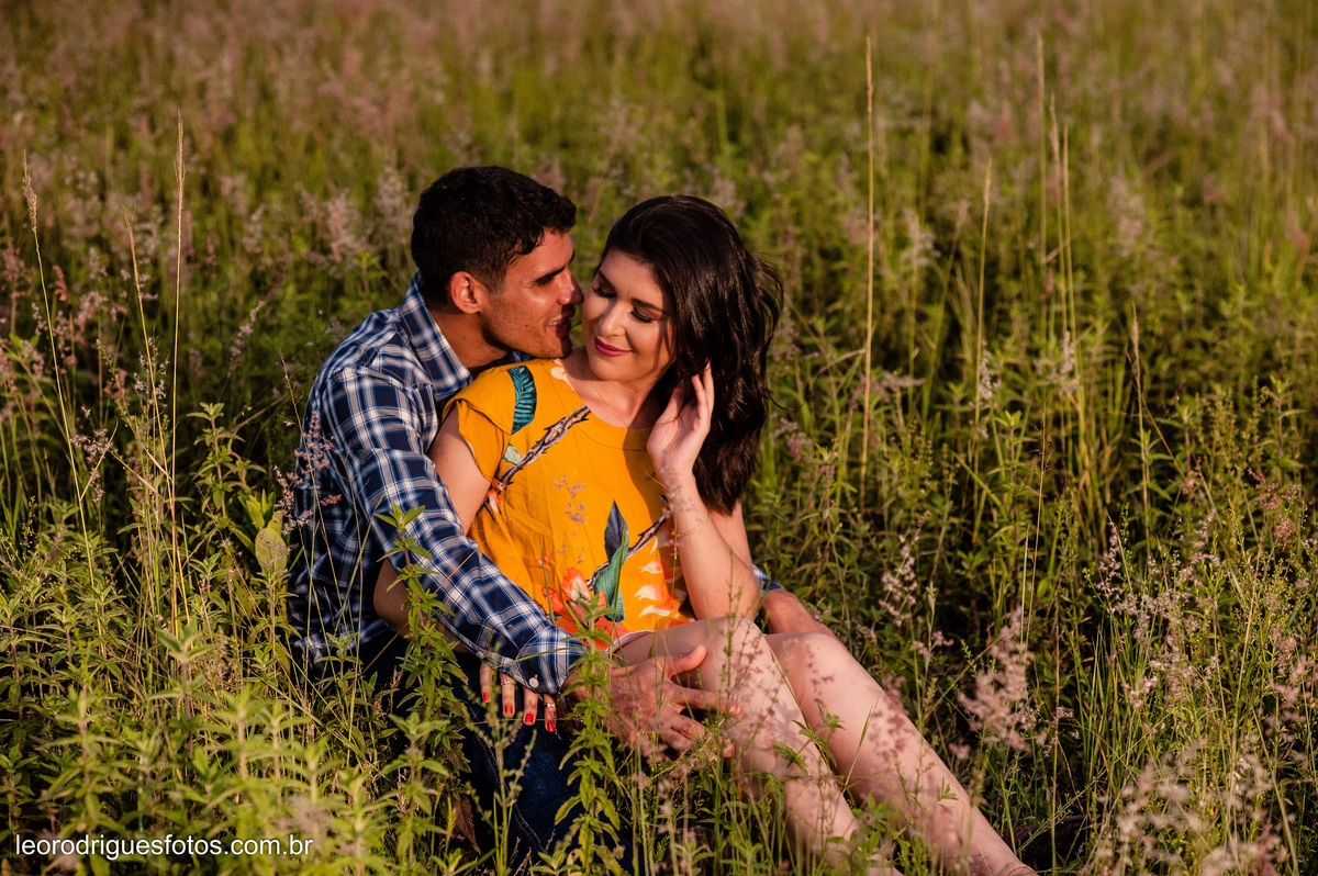 pré wedding, pré casamento, pré fotos, fotos de casais, serra da canastra mg, pré wedding serra da canastra mg, desemboque, fotos criativas de pré wedding, fotos criativas de casais, fotos na serra da canastra mg, fotos no desemboque mg