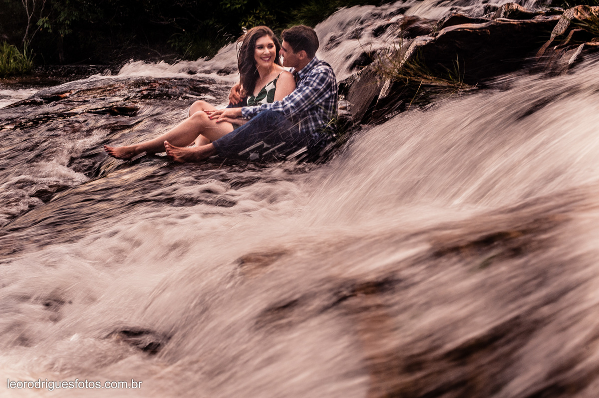 pré wedding, pré casamento, pré fotos, fotos de casais, serra da canastra mg, pré wedding serra da canastra mg, desemboque, fotos criativas de pré wedding, fotos criativas de casais, fotos na serra da canastra mg, fotos no desemboque mg