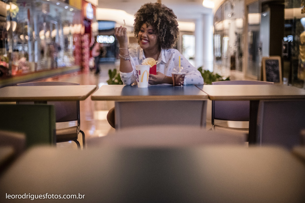 book, fashion book, book de 15 anos, 15anos, fotos criativas de book de 15 anos, fotos em Praça Uberaba Shopping Center, Praça Uberaba Shopping Center uberaba mg, fotos diferente de book de 15 anos