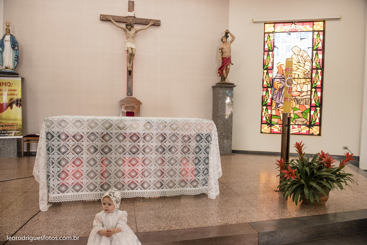batizado, um aninho, batizado de criança, aniversario de criança, fotos criativas de criança, um aninho, santa juliana mg, fotos de um aninho, fotos