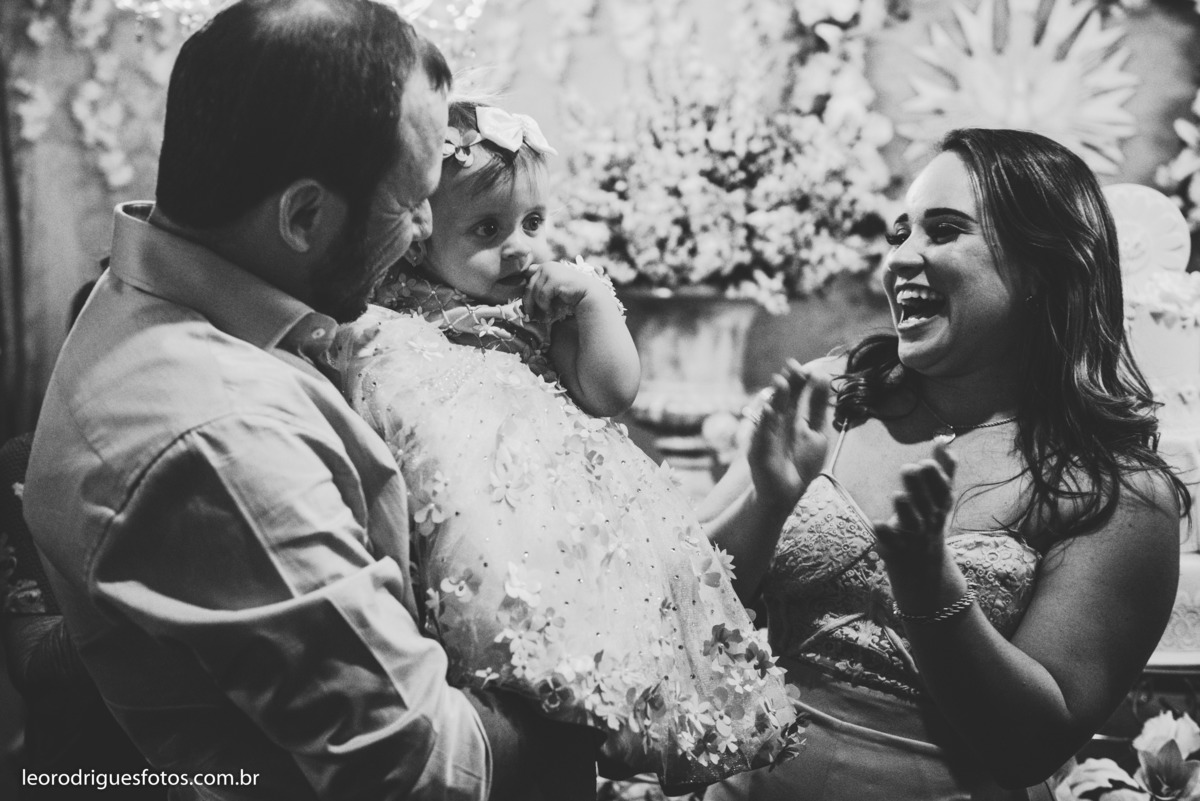 batizado, um aninho, batizado de criança, aniversario de criança, fotos criativas de criança, um aninho, santa juliana mg, fotos de um aninho, fotos