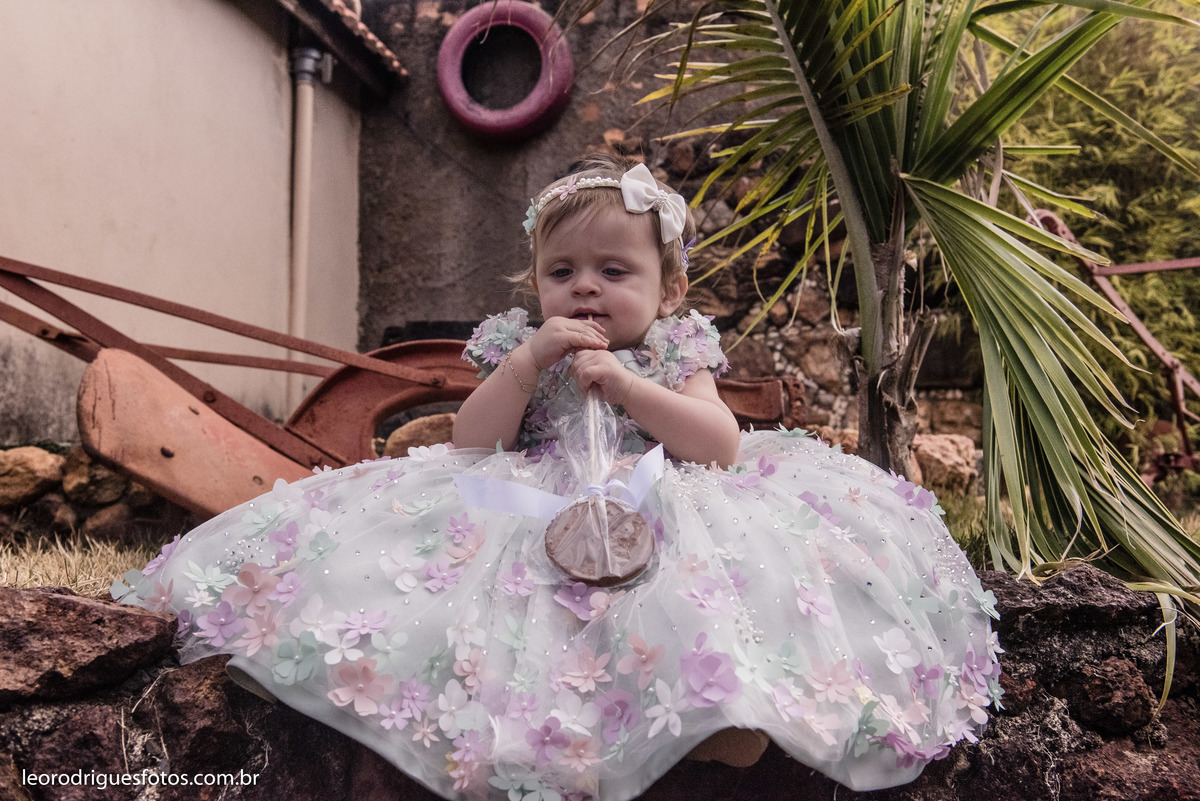 batizado, um aninho, batizado de criança, aniversario de criança, fotos criativas de criança, um aninho, santa juliana mg, fotos de um aninho, fotos