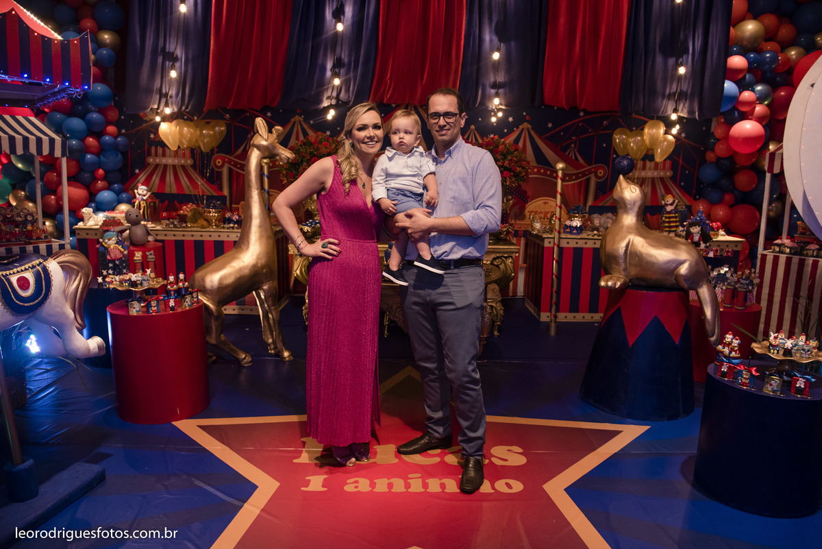 um aninho, um ano, fotos de aniversario, fotos de circo, festa de um aninho de circo, fotos criativas de um aninho, Maison Blanche Buffet e Eventos Uberaba MG, fotos de criança, fotos de criança de circo, fotos