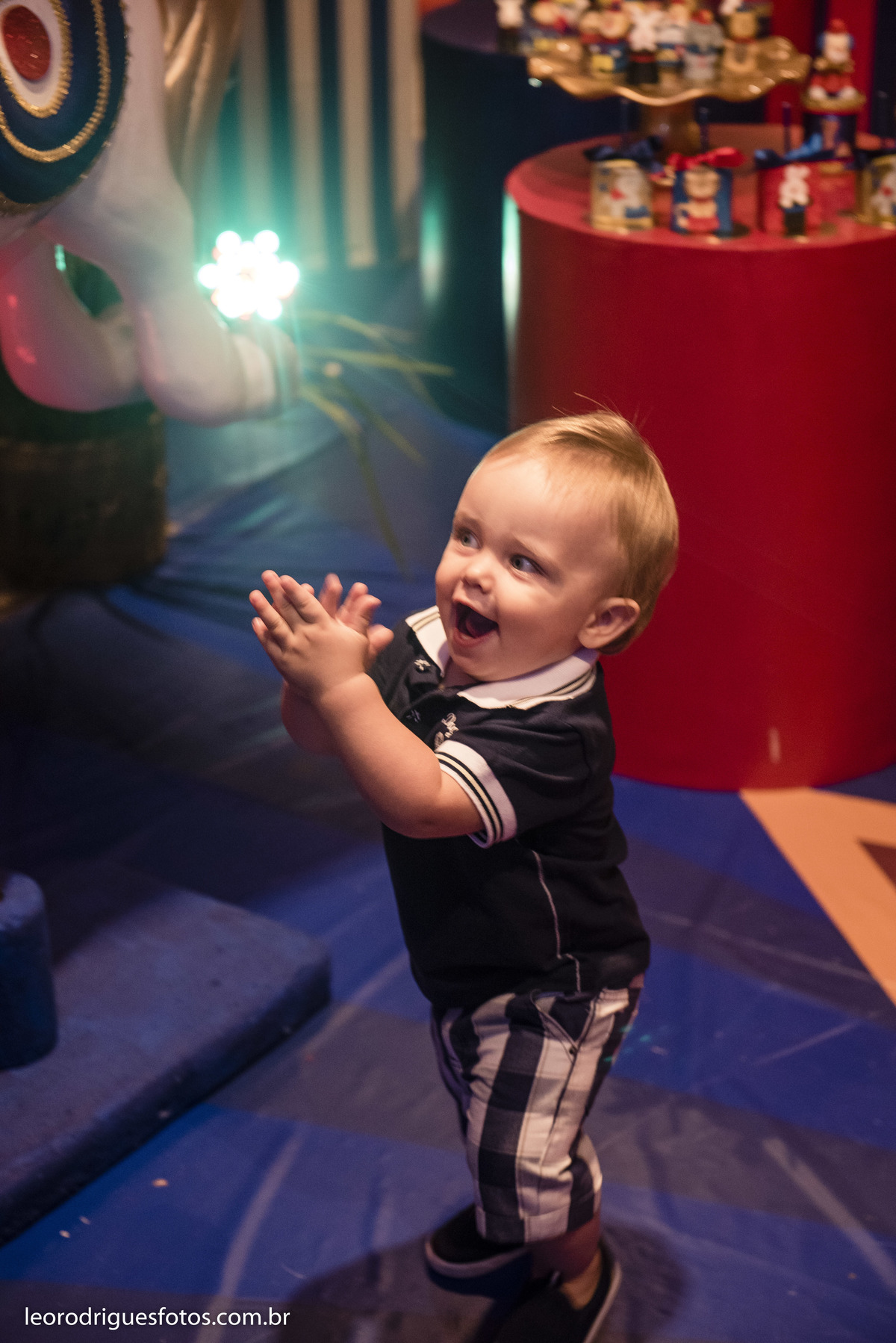 um aninho, um ano, fotos de aniversario, fotos de circo, festa de um aninho de circo, fotos criativas de um aninho, Maison Blanche Buffet e Eventos Uberaba MG, fotos de criança, fotos de criança de circo, fotos