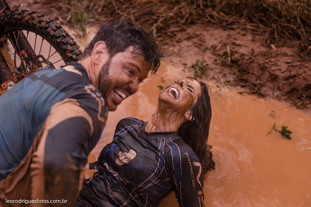 wedding, pré casamento, book de casal,  book, pré wedding são Gotardo minas gerais, são gotardo minhas gerais, fotos criativas de pré wedding, book pré wedding, fotos de pré wedding de motocross, fotos de pré wedding de moto