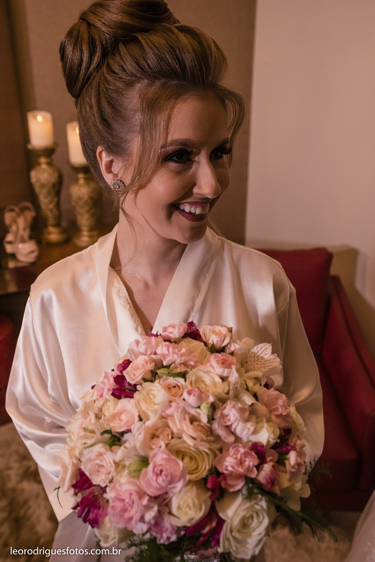 wedding, casamento, noiva, noivo, fotos criativas de casamento, vestido da noiva, terno do noivo, religioso, igreja catedral de uberaba mg, casamento uberaba mg, uberaba mg, sapato da noiva, sapato do noivo, buquê da noiva