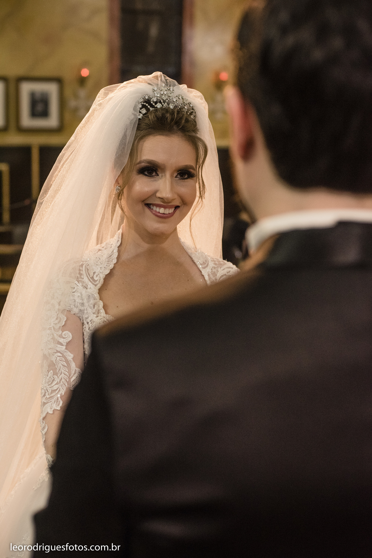 wedding, casamento, noiva, noivo, fotos criativas de casamento, vestido da noiva, terno do noivo, religioso, igreja catedral de uberaba mg, casamento uberaba mg, uberaba mg, sapato da noiva, sapato do noivo, buquê da noiva