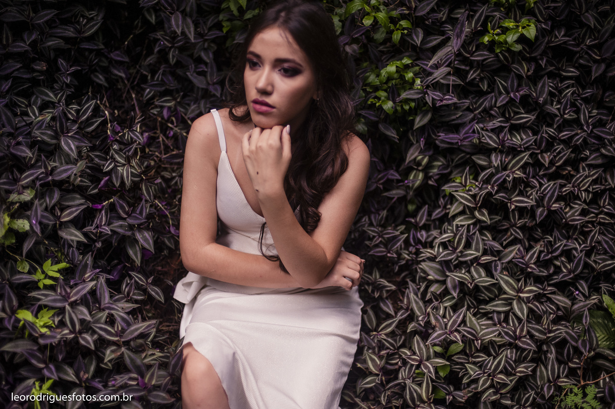 fashion book, 15 anos, book de 15 anos, fotos criativas de fashion book de 15 anos, book criativo de 15 anos, book de 15 anos em Ruinas do Hotel Radio araxa mg, araxa mg